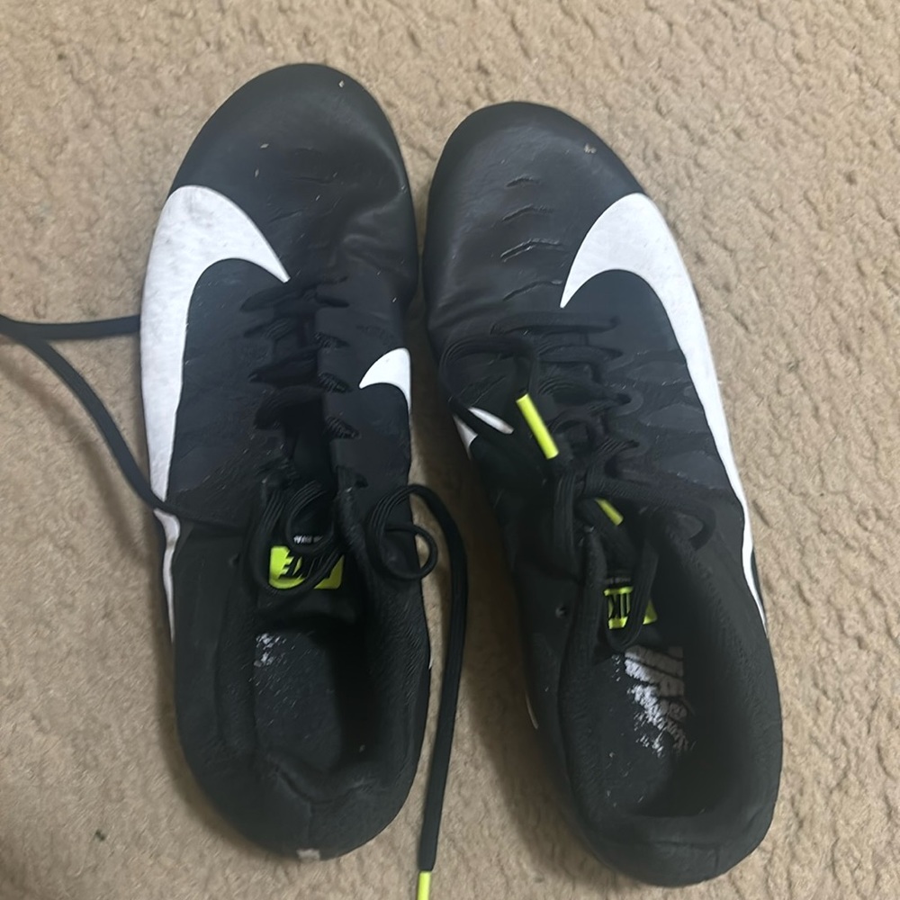 Track spikes